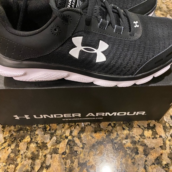 Women’s Under Armor Charged Assert Black and White Sneakers - Picture 8 of 8